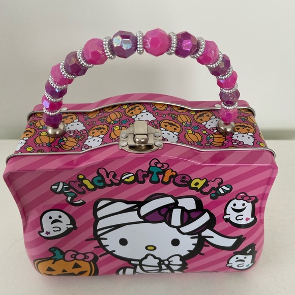 *RARE* Hello Kitty Halloween lunch box - Picture 3 of 3